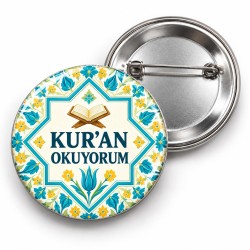 Kur’an Okuyorum - Yıldız Çerçeveli Çini - 58mm Rozet